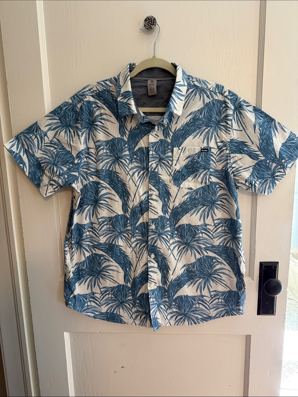 Hurley Men’s Casual Blue Palm-Print Short Sleeve Shirt